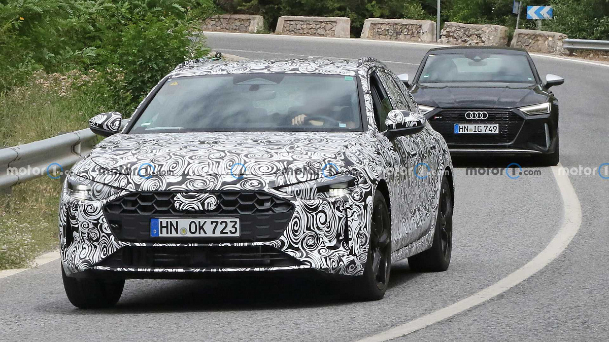 Новый Audi A4 Avant вышел на тестовые испытания с большими экранами в салоне