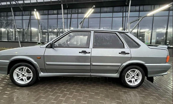 «Капсула времени»: в России продают отлично сохранившийся ВАЗ-2115 «Самара» 