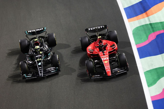 Сложности Ferrari и Mercedes в F1: проблемы с концепцией машины вызывают беспокойство