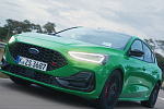 Хот-хэтч FORD Focus ST получил новую регулируемую подвеску и облегченные диски колес