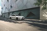 Lexus начал продажи нового седана ES 250 F Sport в РФ