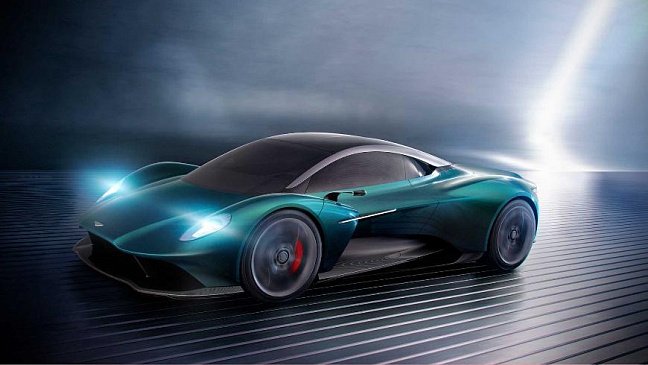 Aston Martin анонсировал Vanquish в версиях AMR Pro и Volante