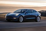 СМИ сообщили о падении продаж автомобилей Tesla на треть