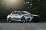 Lexus ES намекает на будущее электромобилей с ES350e и ES500e