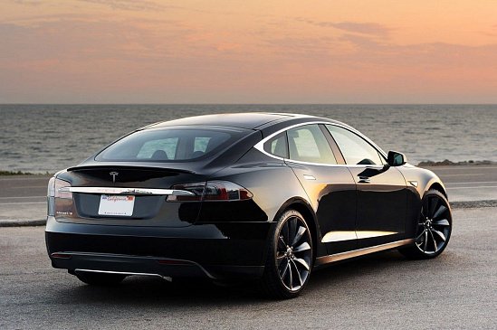 Электрокар Tesla Model S  в качестве авто для такси проехала свыше 640 000 км