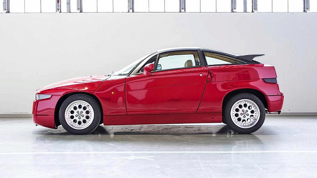 Эта версия старинного Alfa Romeo SZ тщательно отреставрирована