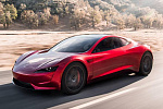 Компания Tesla отложила запуск производства суперкара Roadster и тягача Semi до 2023 года