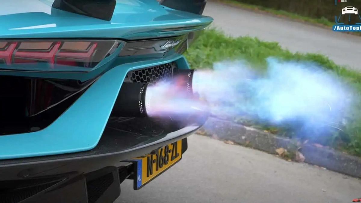 "Заряженная" версия суперкара Lamborghini Aventador SVJ кричит, как гоночный болид Формулы-1 