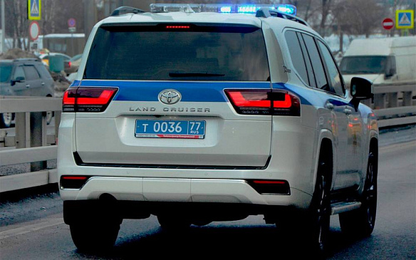Обновленный внедорожник Toyota Land Cruiser 300 пополнил автопарк МВД России