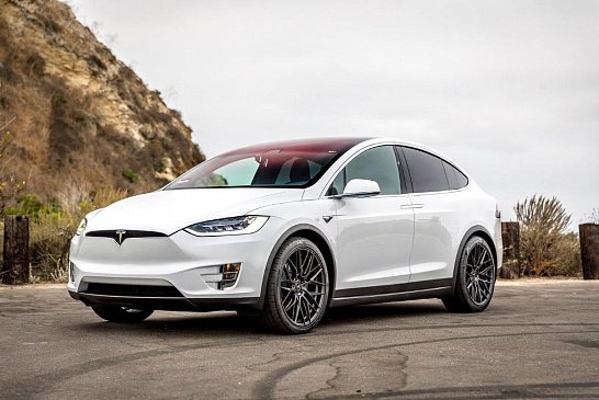 Из-за досадной поломки Tesla отзывает свыше 12 тыс. электрокаров 