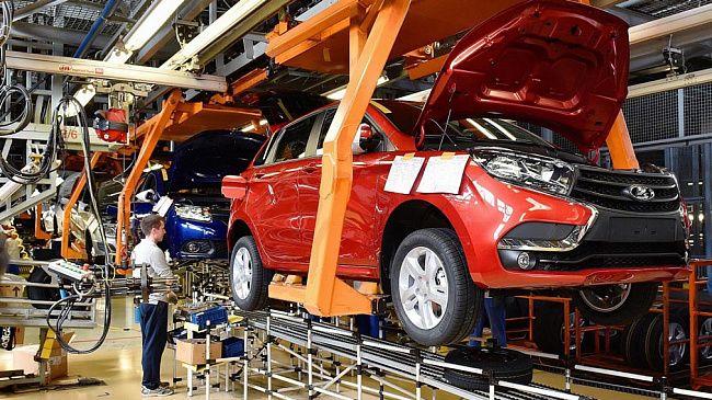 В России производство легковых автомобилей в ноябре 2021 года сократилось на 18%