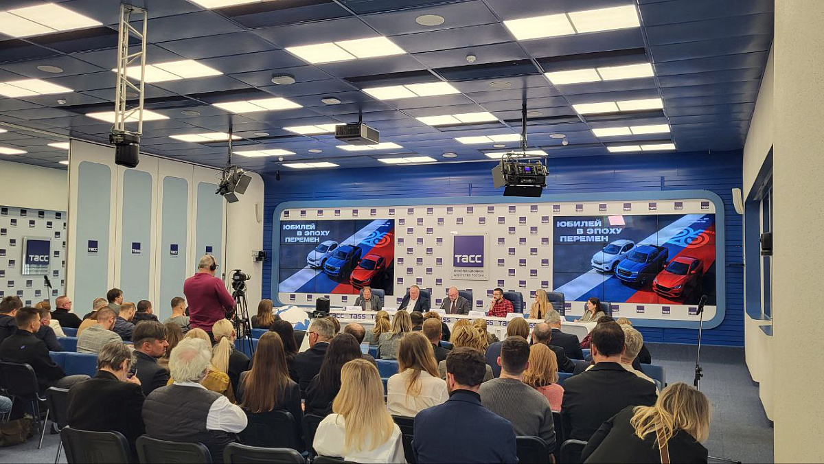 ГАЗель E-NN – дважды победитель "Автомобиль года" 2025