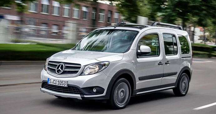 Mercedes снизил рублевые цены на микроавтобус Citan