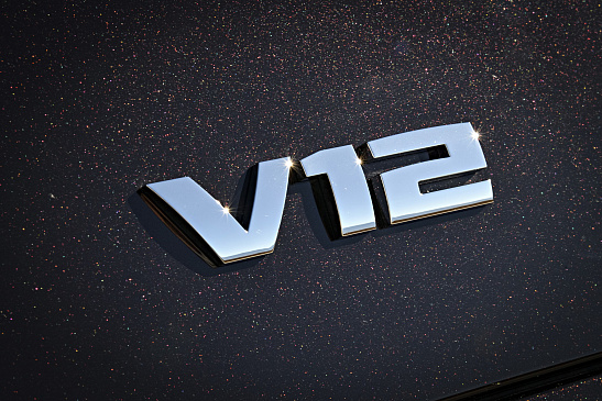 Последнюю партию автомобилей BMW с двигателем V12 соберут летом 2022 года