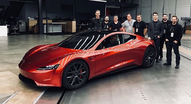 Электрический спорткар Tesla Roadster получит «заряженную» версию SpaceX