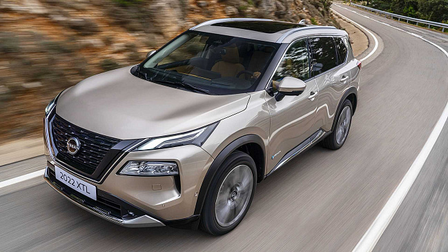 Гибридный кроссовер Nissan X-Trail e-Power Hybrid прошел тест на лося при максимуме в 74 км/ч