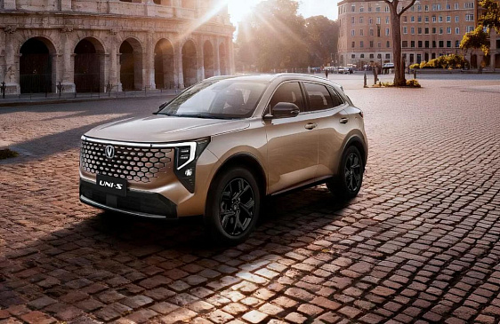 В России дан старт продаж Changan UNI-S с полным приводом: цены и комплектации
