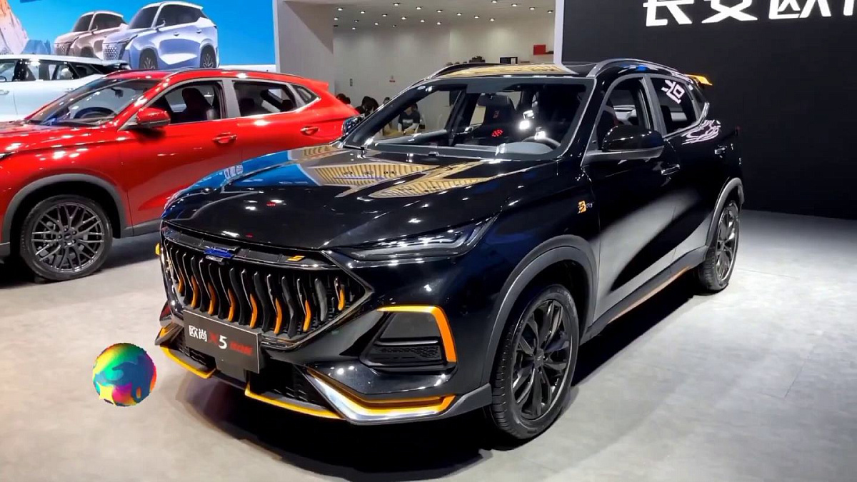 Новый кроссовер Changan Oshan X5 получил две стильные версии после обновления Новый кроссовер Changan Oshan X5 получил две стильные версии после обновления