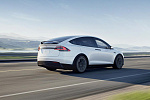 NHTSA спрашивает Tesla, почему она не отозвала «проблемный» автопилот после обновления 
