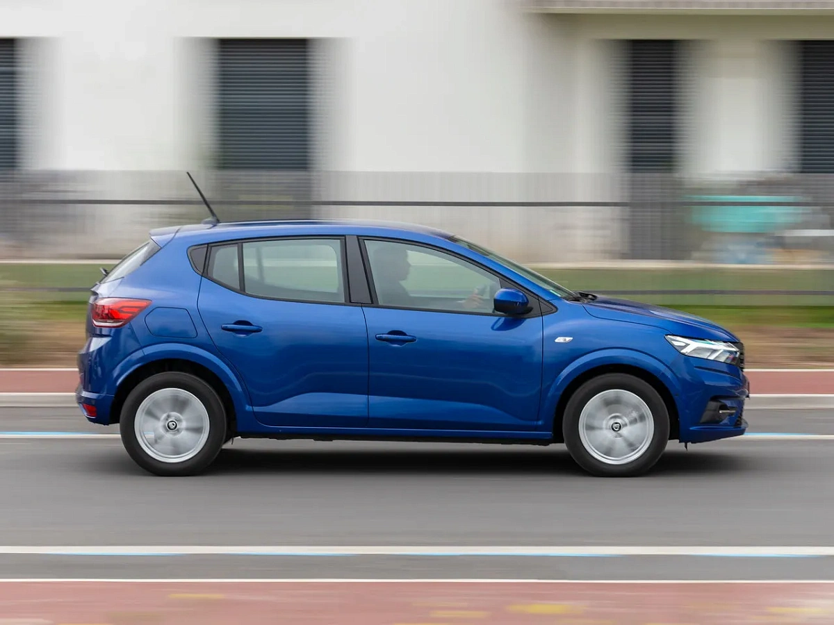 Новый король продаж — Dacia Sandero: этот скромный хэтчбек стал №1 в Европе