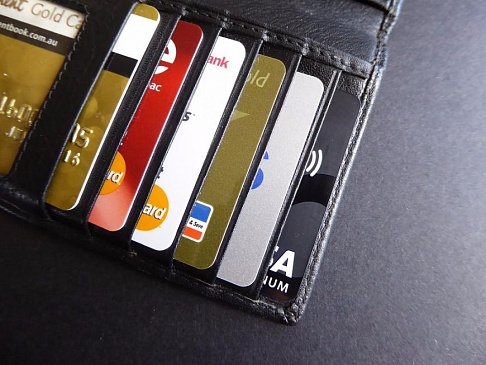  Мелкие штрафы ГИБДД до 3-х тысяч начнут списывать с банковских карт