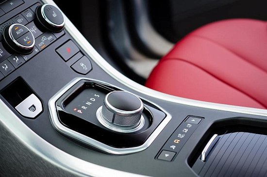 Автоэксперты NJcar объяснили, почему рычаг АКПП заменили электронными кнопками и джойстиками