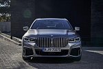 Шеф-дизайнер BMW прокомментировал огромную фальшрадиаторную решетку моделей марки	