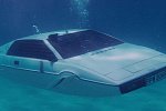 Tesla создаст автомобиль-субмарину из фильма о Бонде