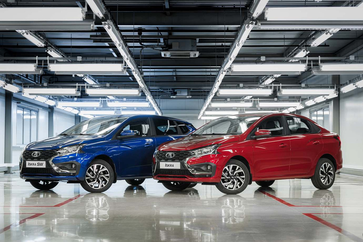 Новая Lada Iskra: Первые автомобили уже у дилеров! Можно увидеть Iskra SW Cross до официального старта продаж Новая Lada Iskra: Первые автомобили уже у дилеров! Можно увидеть Iskra SW Cross до официального старта продаж