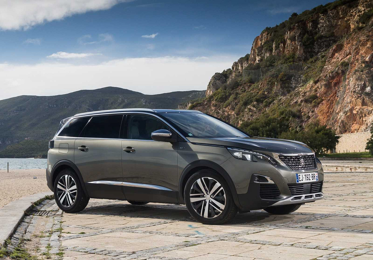 Peugeot в 2024 году готовит обновление 308 и премьеру нового 5008