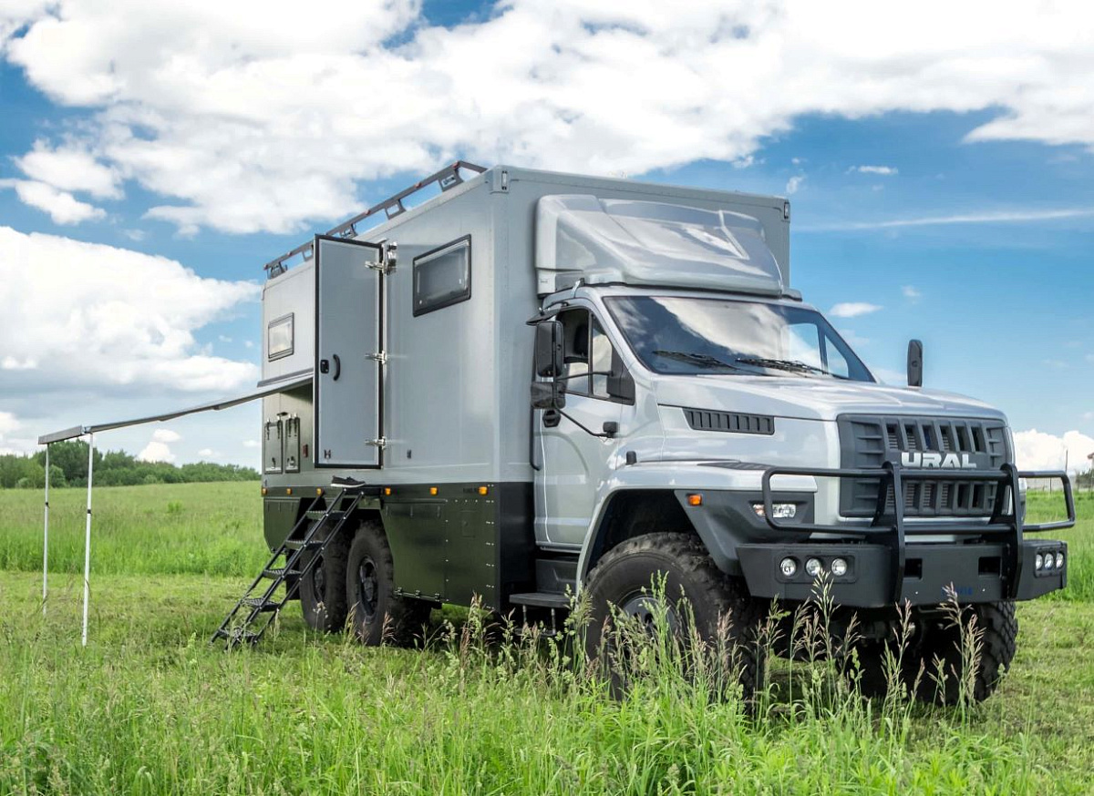 Автодом на шасси Урал NEXT по цене полноценного коттеджа – премиальный комфорт бездорожья