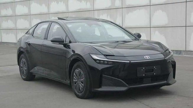 Электрический седан Toyota bZ3 за дебютирует в этом году в Китае за 1,6 млн рублей