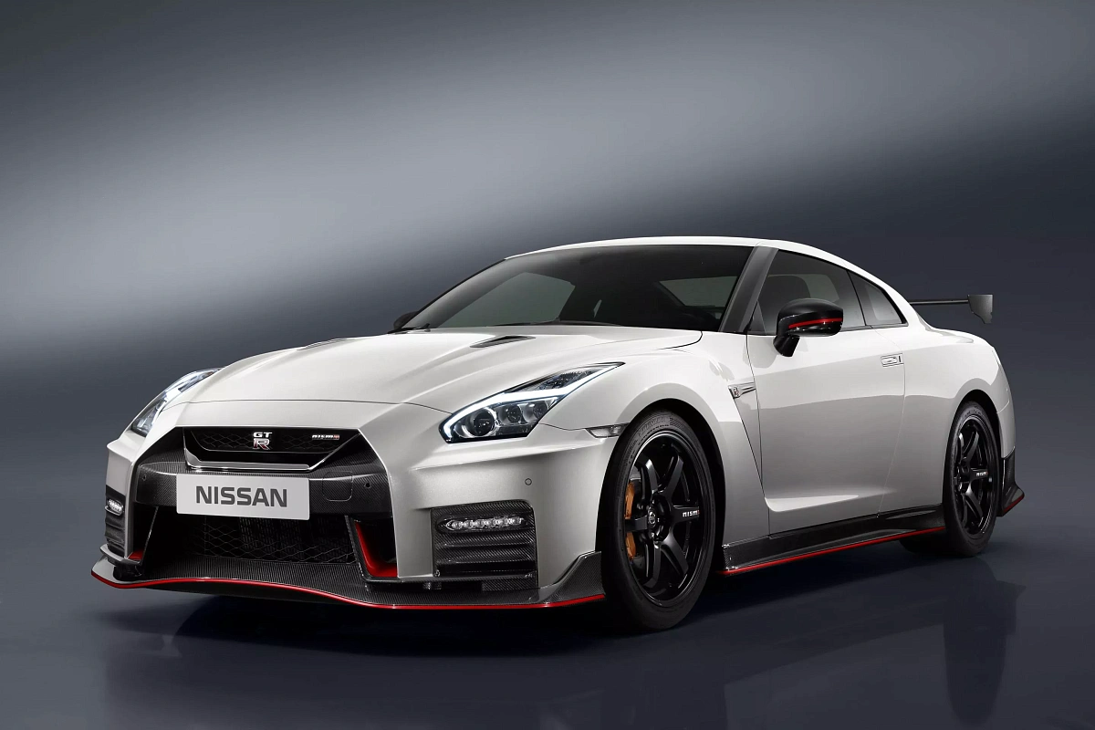 Легендарный GT-R R35 больше не выпускают: но это не конец - что готовит Nissan дальше