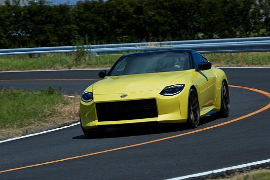 Nissan Z Proto устроили фотосессию в живописных местах США