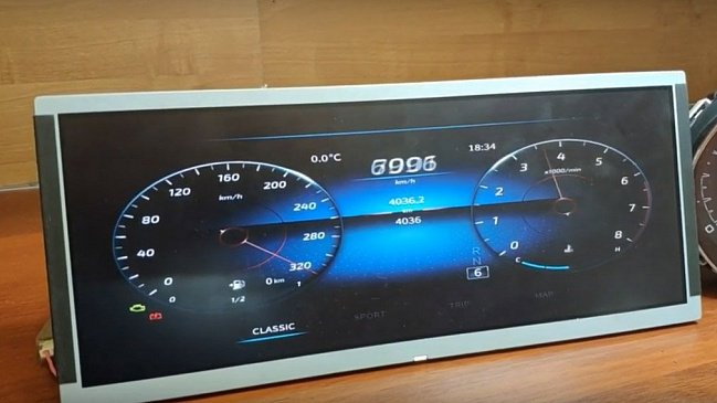 В интернете показали предсерийный образец электронной приборной панели для Lada Vesta