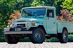 На аукционе будет продан Toyota FJ-45 Land Cruiser 1973 года 