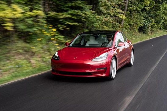 Электрокар Tesla Model 3 признан «самым американским» автомобилем