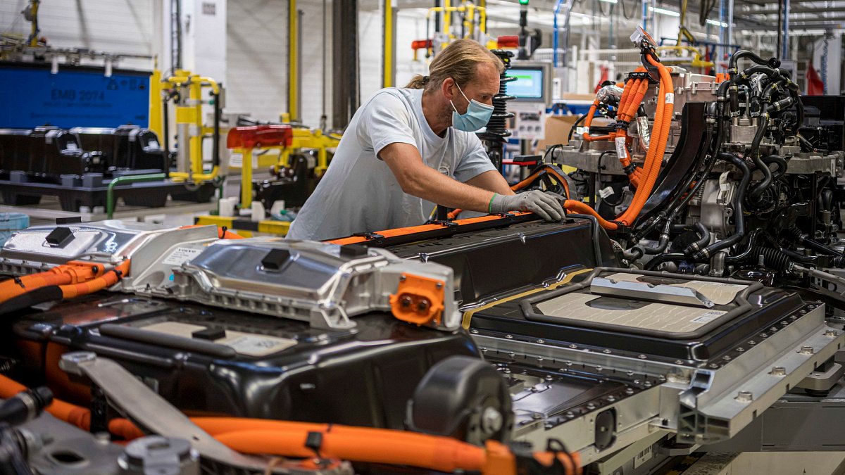 Volvo намерен сэкономить сотни млн долларов благодаря вторичной переработки