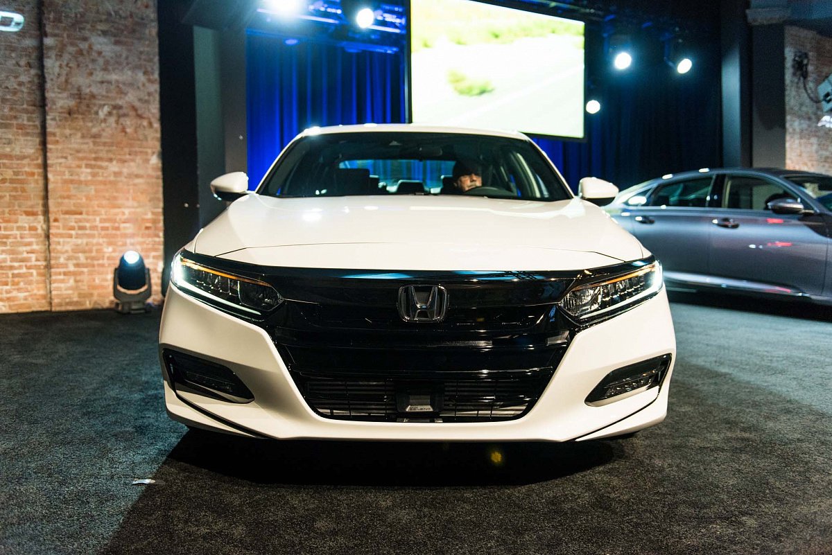Honda представила новую версию модели Accord Sport 2,0T