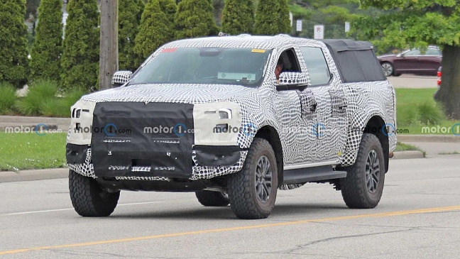 Опубликованы цены на "заряженный" пикап Ford Ranger Raptor 2023 