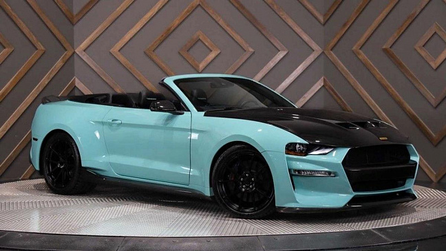 На аукционе продается Ford Mustang 2019 с кузовом из углеродного волокна