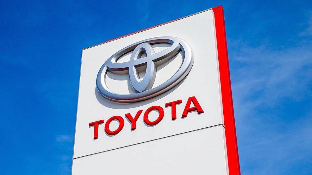 На сколько в этот раз Toyota решила повысить цены на свои авто На сколько в этот раз Toyota решила повысить цены на свои авто