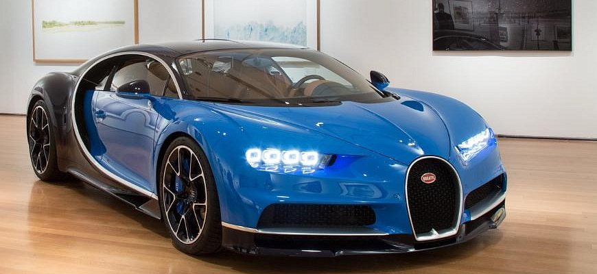 Bugatti выпустит гиперкар Chiron в кузове родстер.