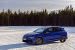 Драг-рейсинг - VW Golf R 2021 против "заряженного" универсала Audi RS6 Avant