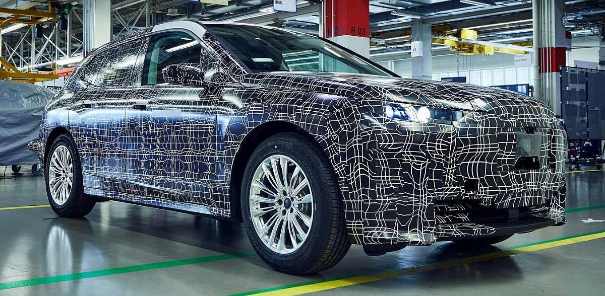 BMW iNext станет «пионером многих ключевых автомобильных инноваций»