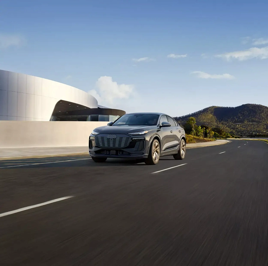 Компания Audi показала 509-сильный электрический купе-кроссовер