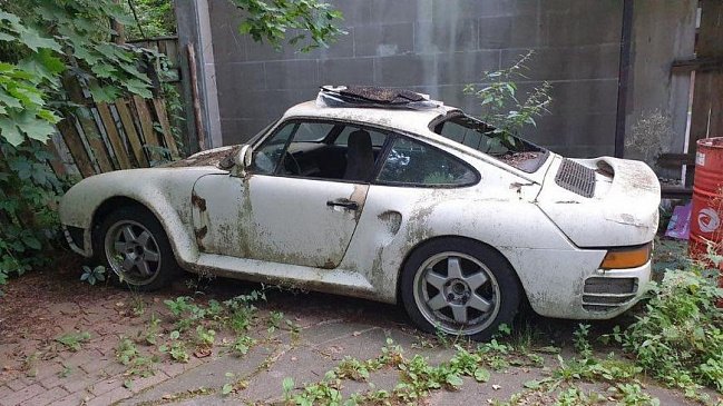 В Подмосковье нашли брошенную реплику редчайшего Porsche