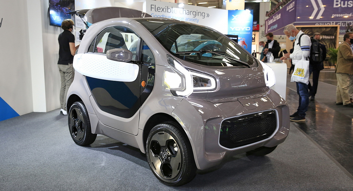 XEV представила программу замены аккумуляторов для напечатанного на 3D-принтере городского авто Yoyo