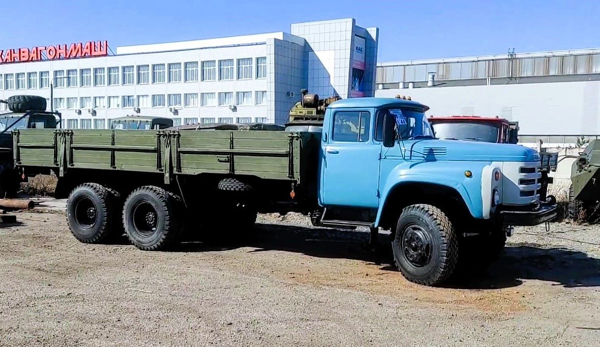 Три оси и мощь «Крокодила»: почему советский ЗИЛ-133ГЯ до сих пор снится профессиональным водителям в кошмарах