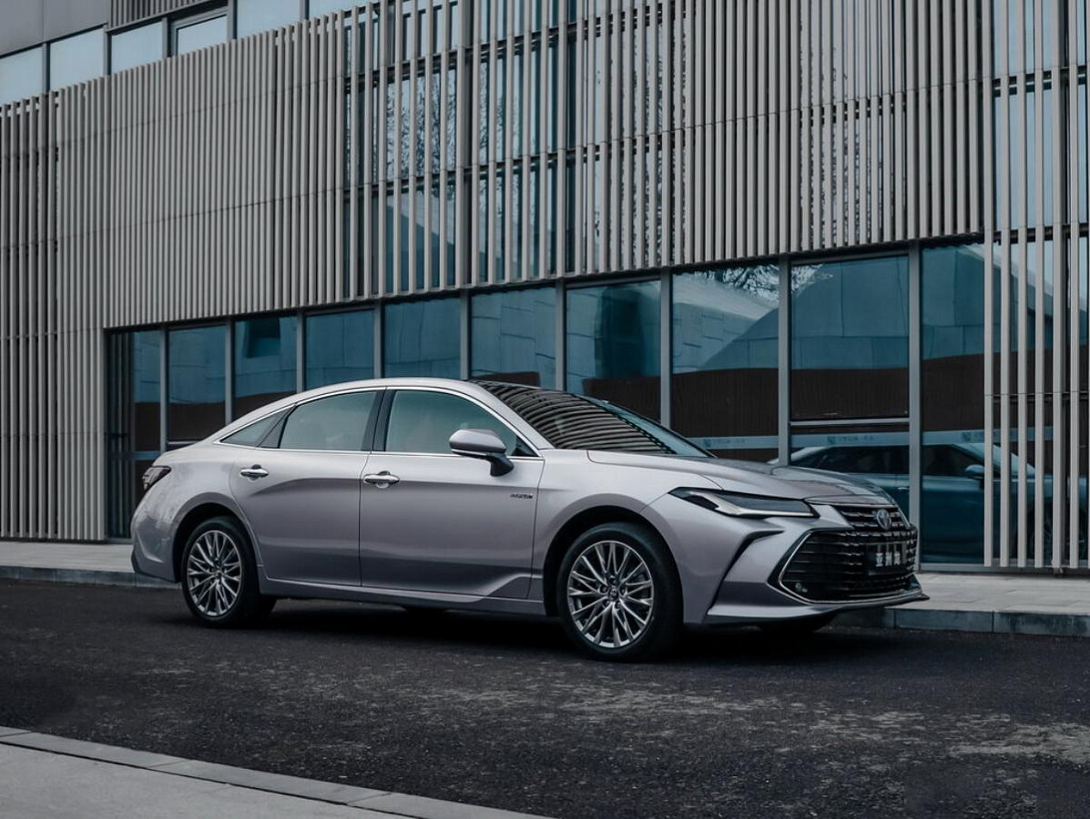 От 2,9 млн. В России стартовали продажи седана Toyota Avalon От 2,9 млн. В России стартовали продажи седана Toyota Avalon